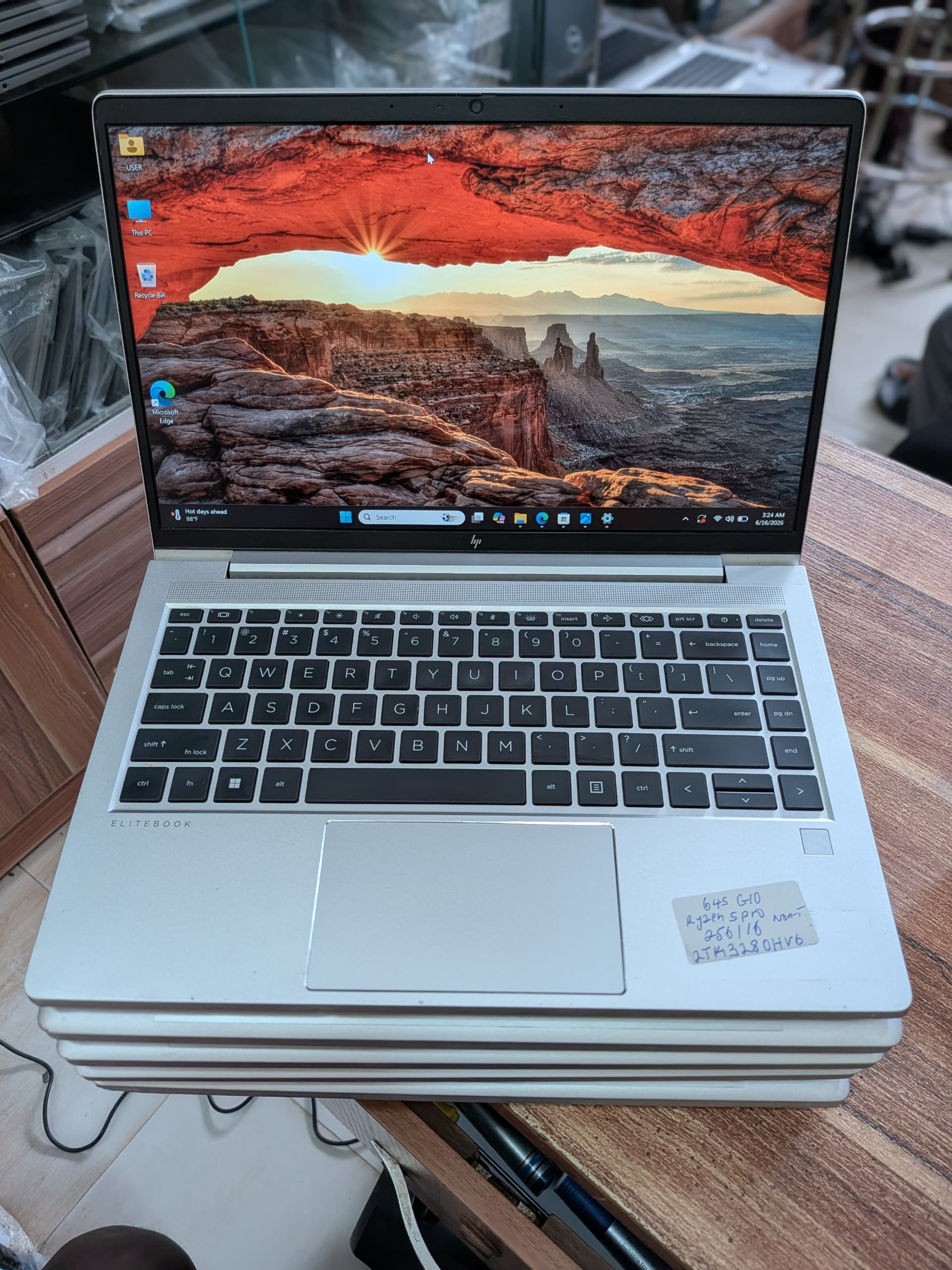 HP Probook 645 g10 — photo 1