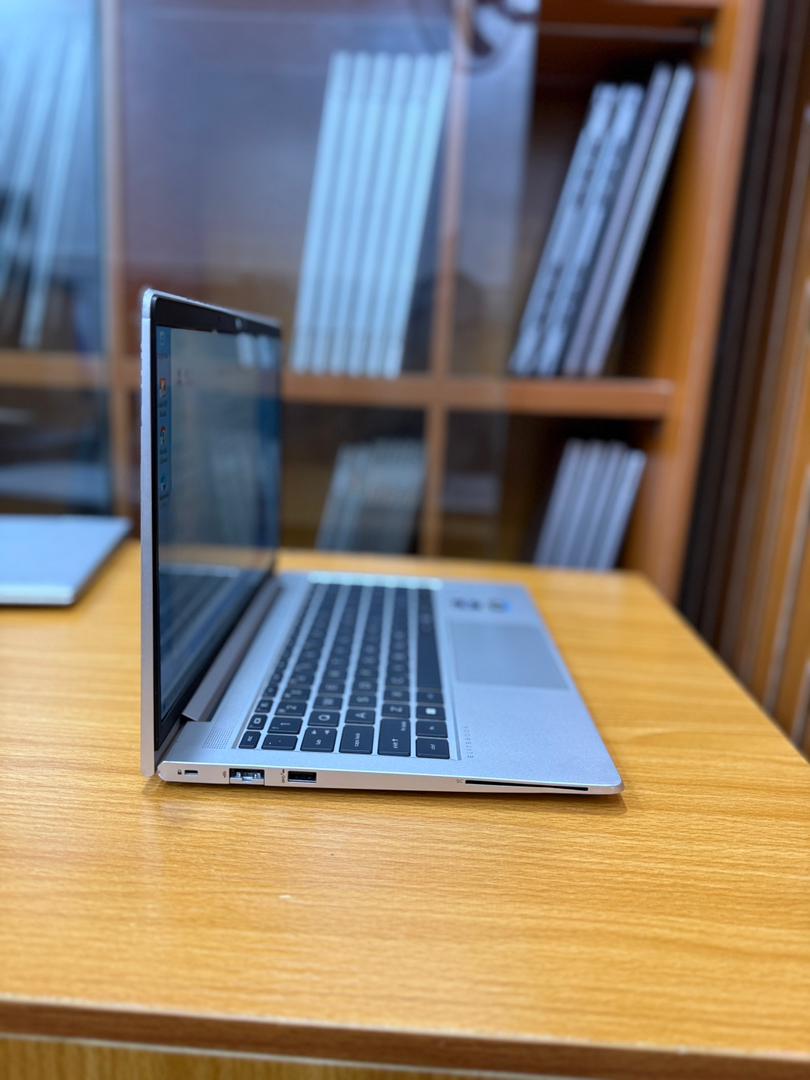 HP ProBook 640 G9 — photo 2