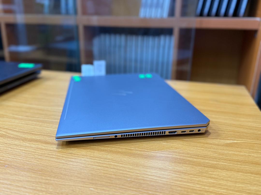 HP Zbook studio g5 — photo 4