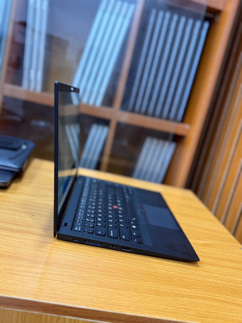 Lenovo X1 Carbon 20KH002RUS — photo 2