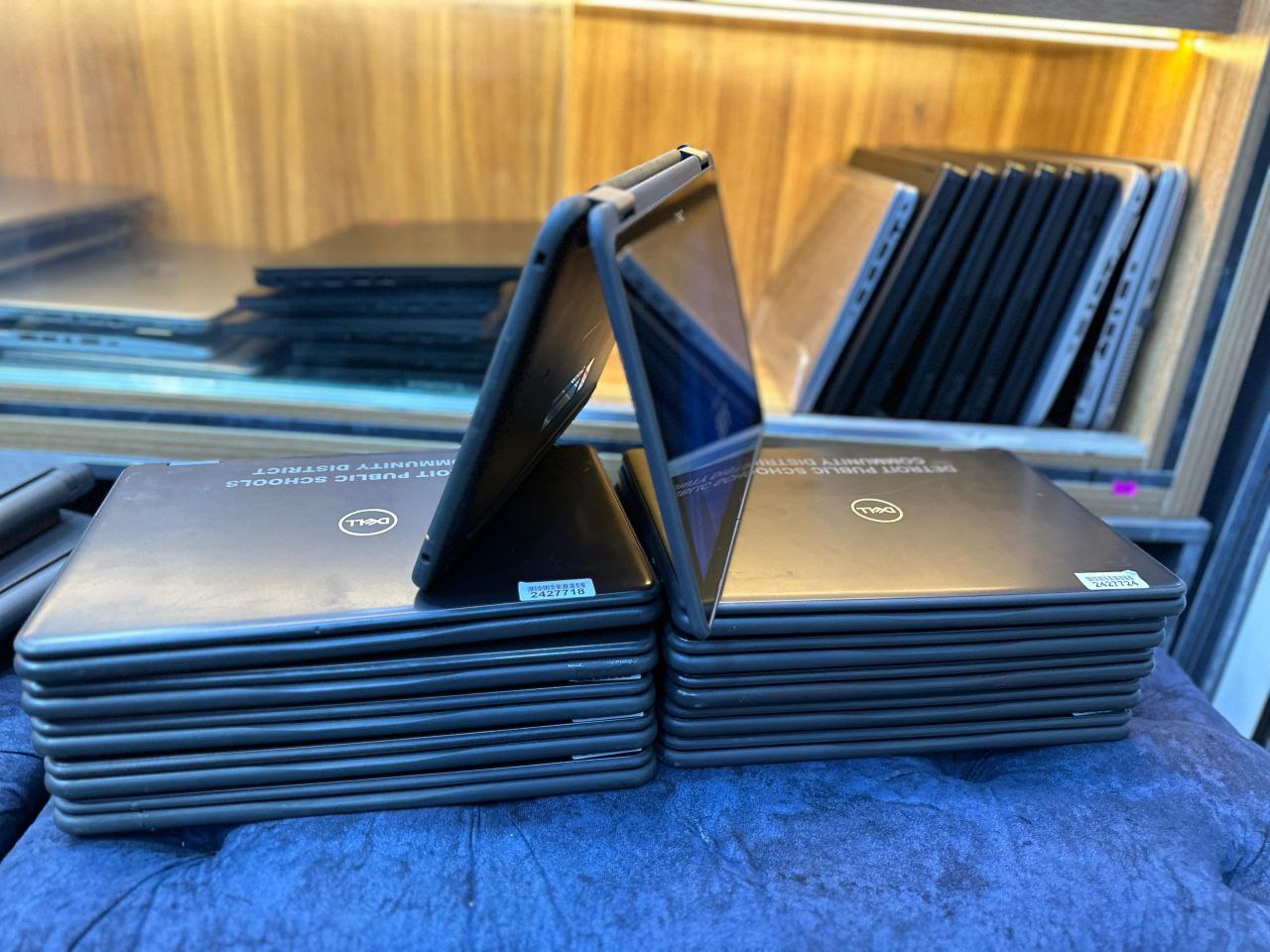Dell latitude 3190 2in1 X360 — photo 4