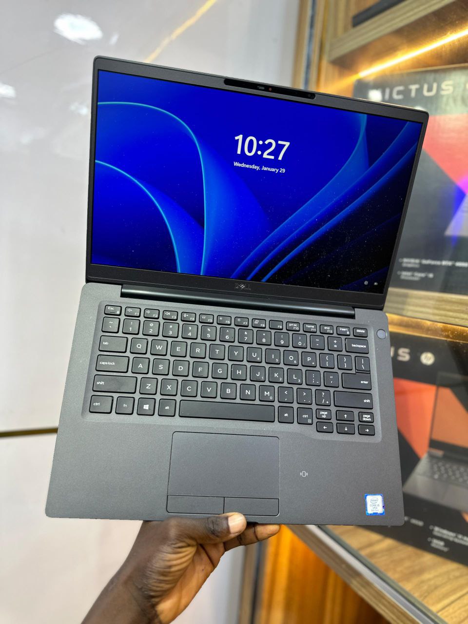 Dell latitude 7400 — photo 1