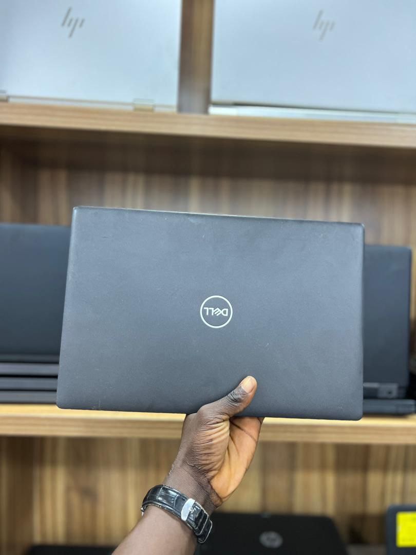 Dell latitude 5400 Touchscreen — photo 4