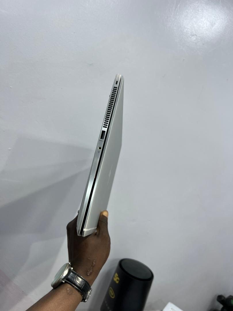 HP Elitebook 1040 g4 — photo 2