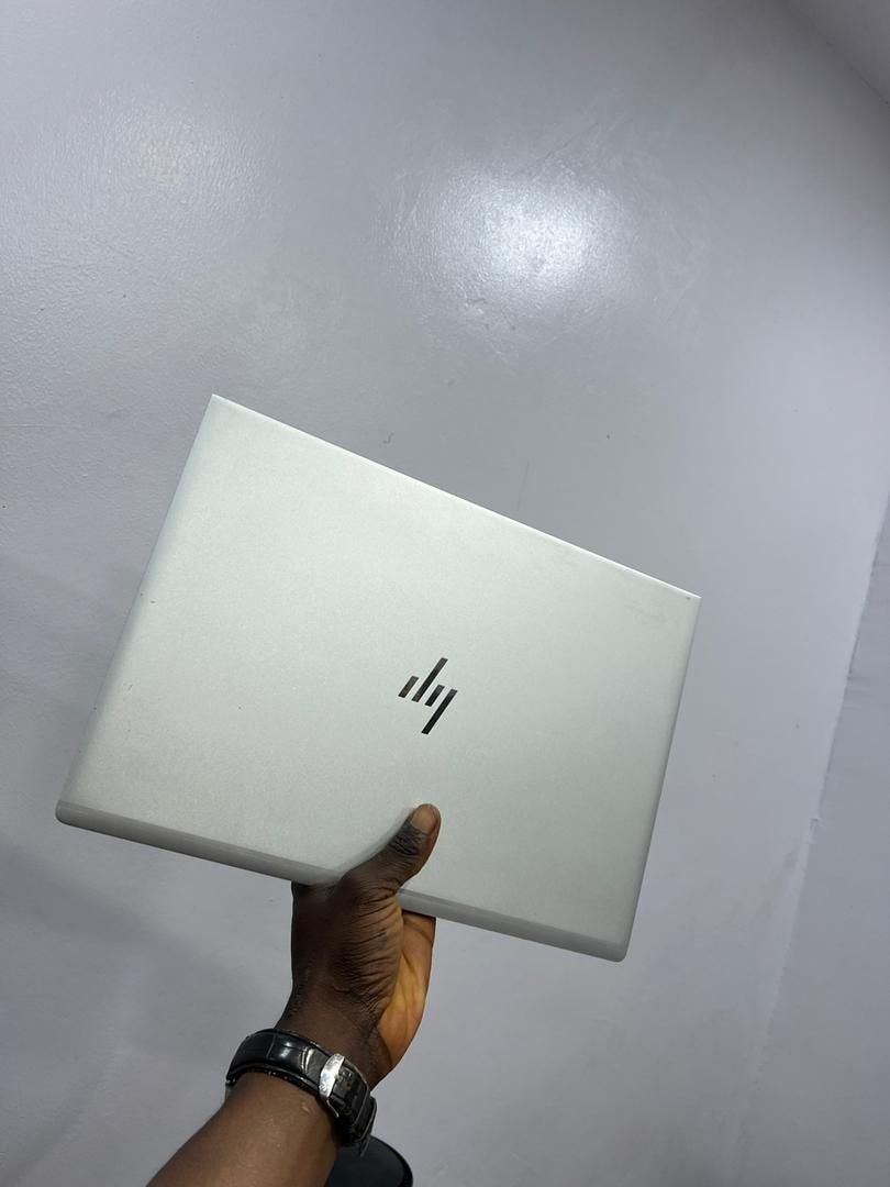 HP Elitebook 1040 g4 — photo 3