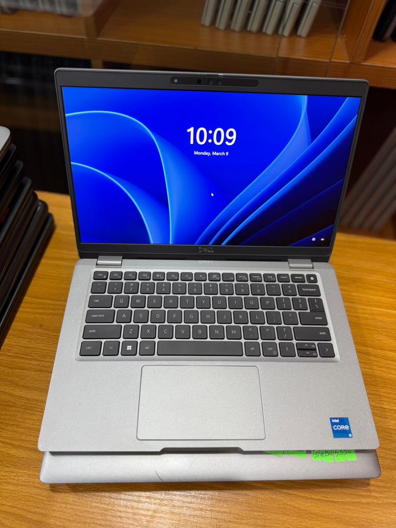 Dell latitude 5330 — photo 1