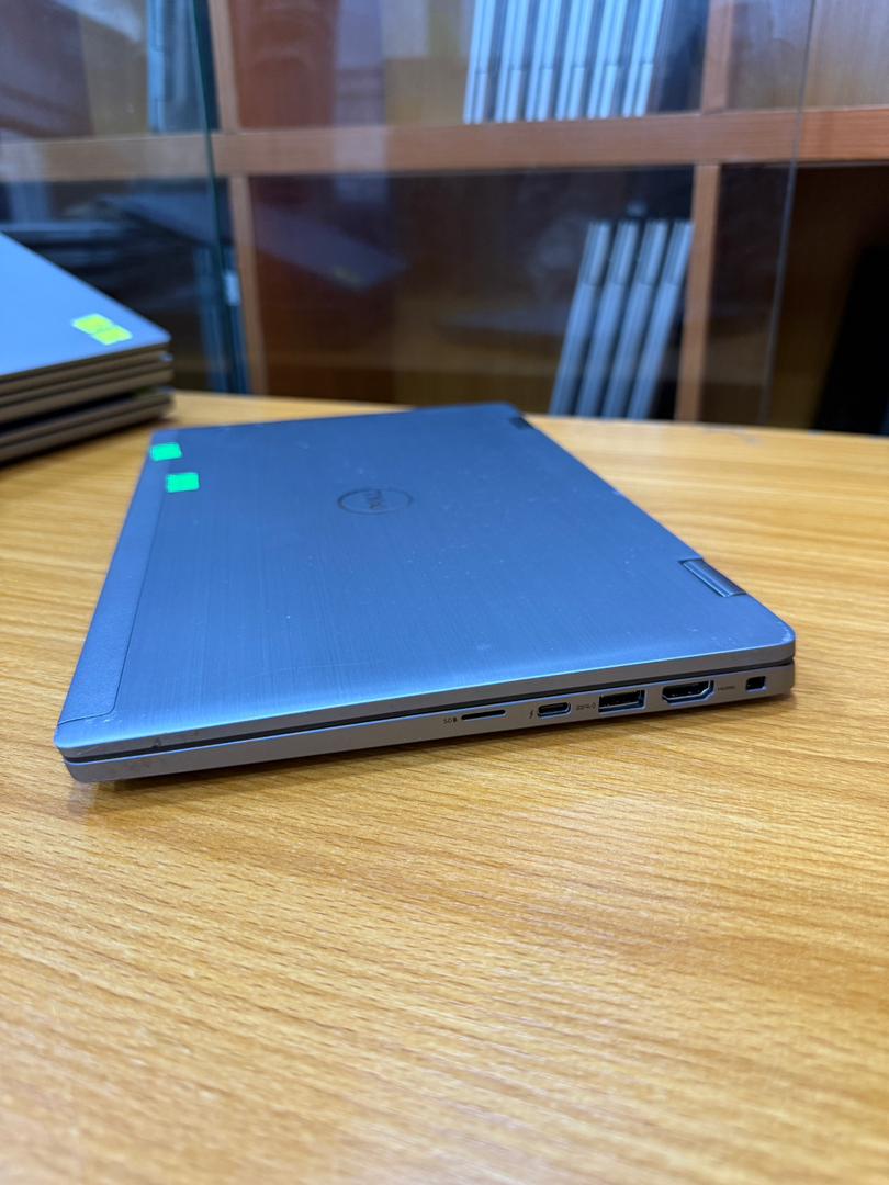 Dell latitude 7320 2in1 Silver — photo 2