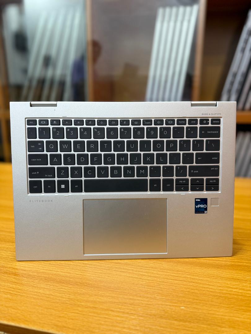 HP Elitebook 1040 G9 X360 — photo 4