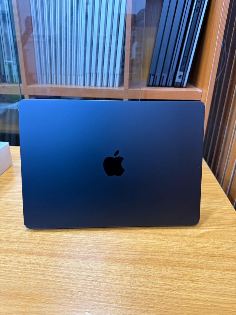 Apple Macbook Air 2024 — photo 2