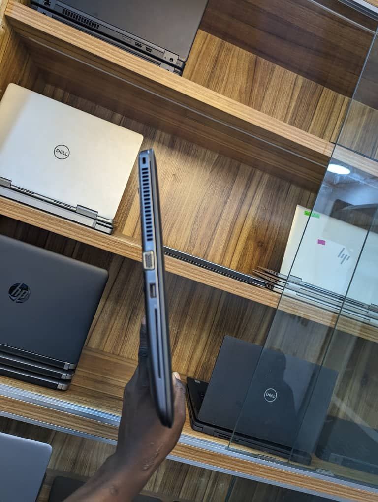 HP Zbook 15U g4 Touchscreen — photo 2