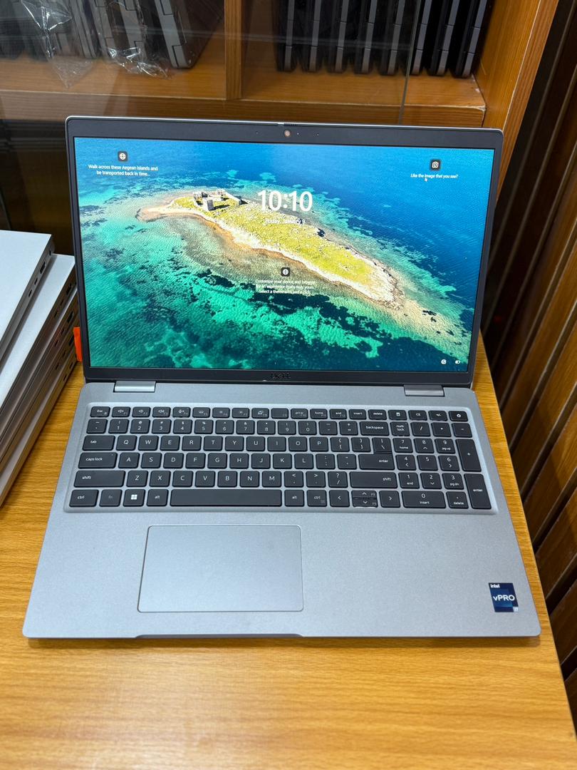 Dell latitude 5530 — photo 1
