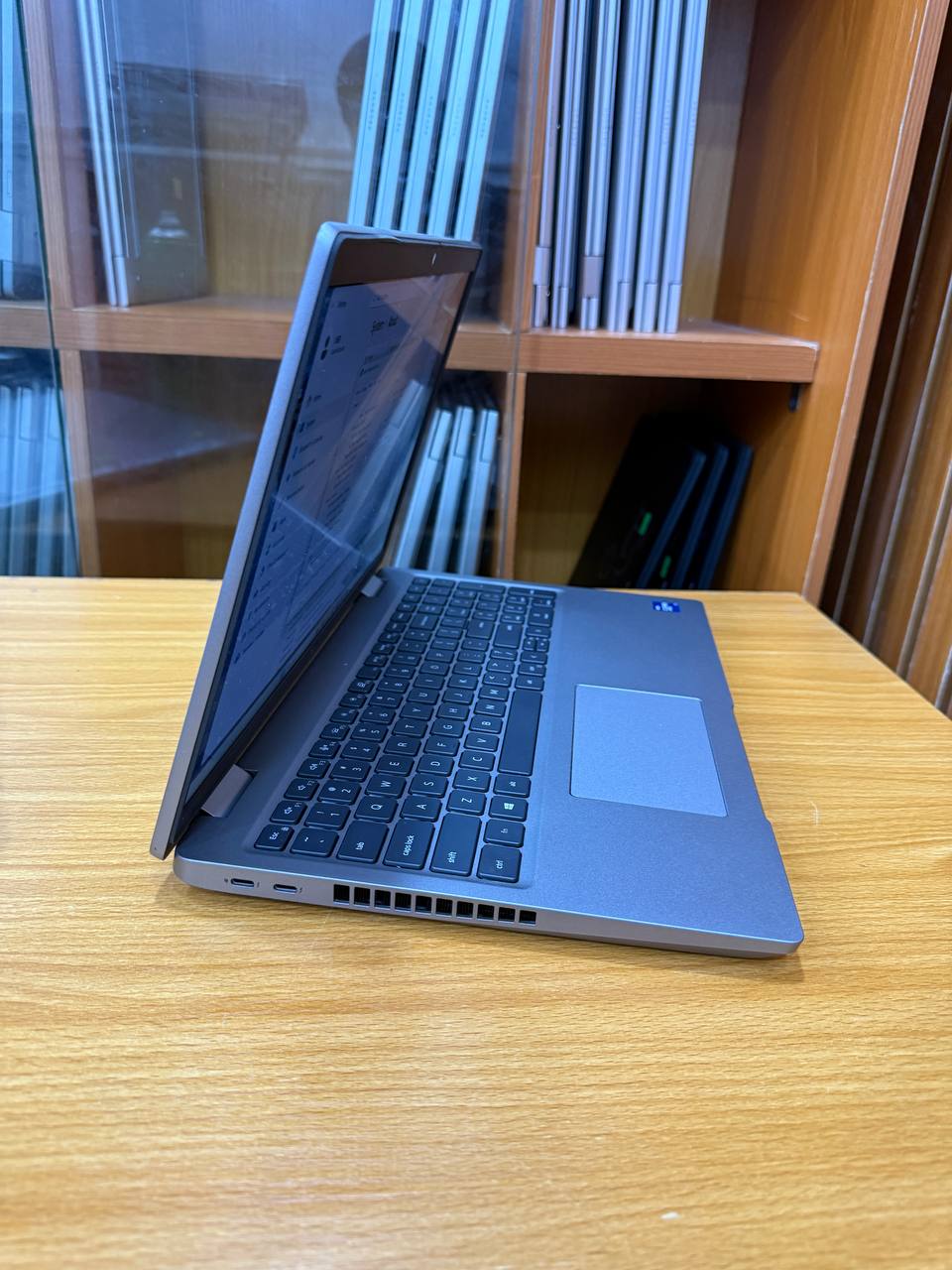Dell Precision 3561 — photo 3