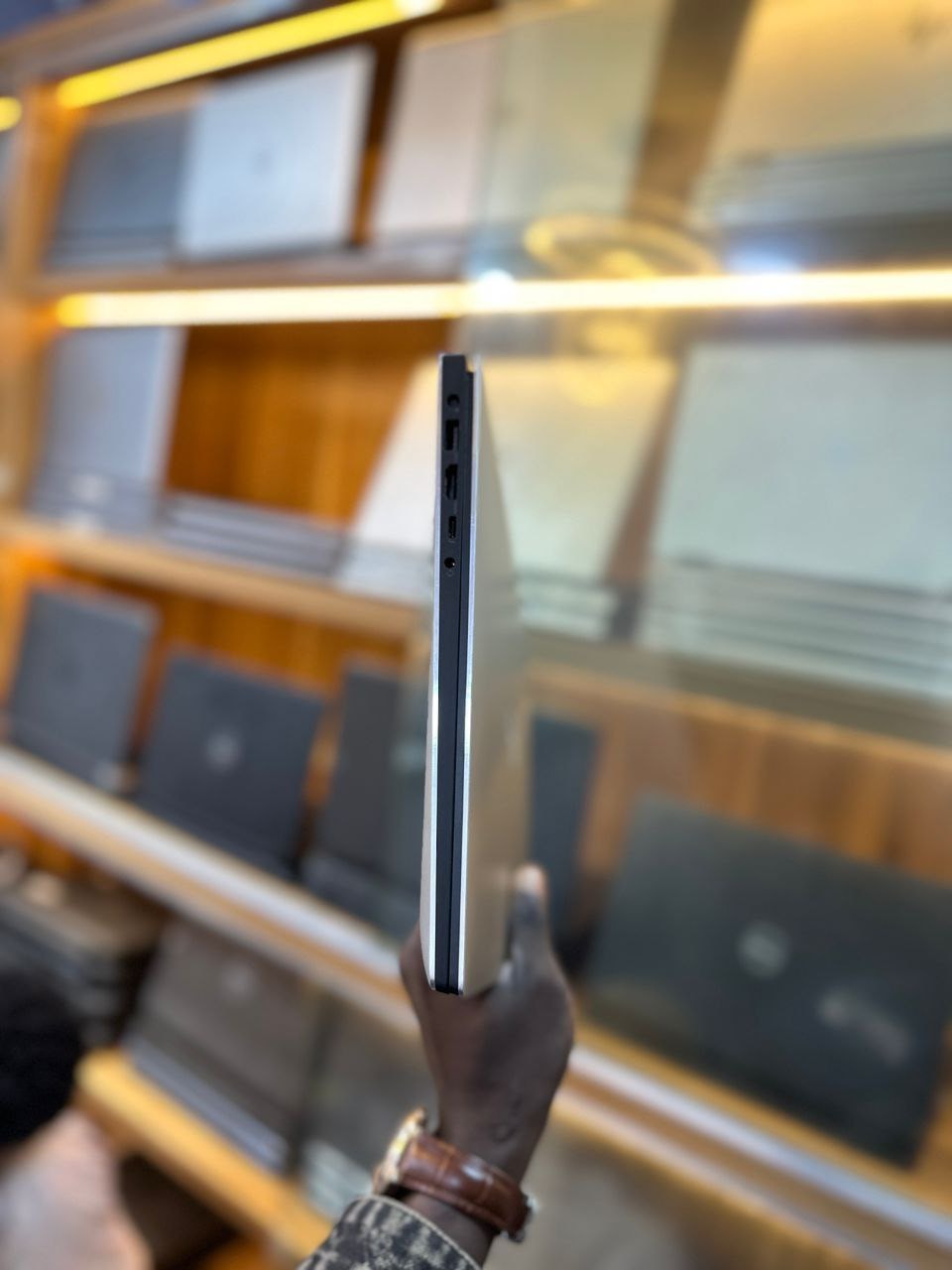 Dell XPS 7590 Touchscreen — photo 3