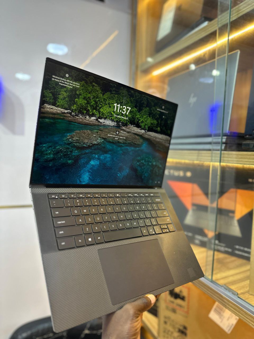 Dell XPS 15 9500 — photo 1